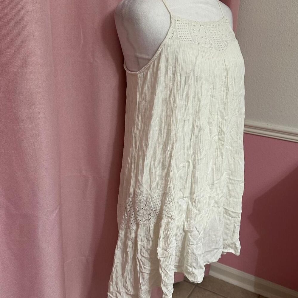 Xhilaration Women's White and Cream Vest - Picture 3 of 6